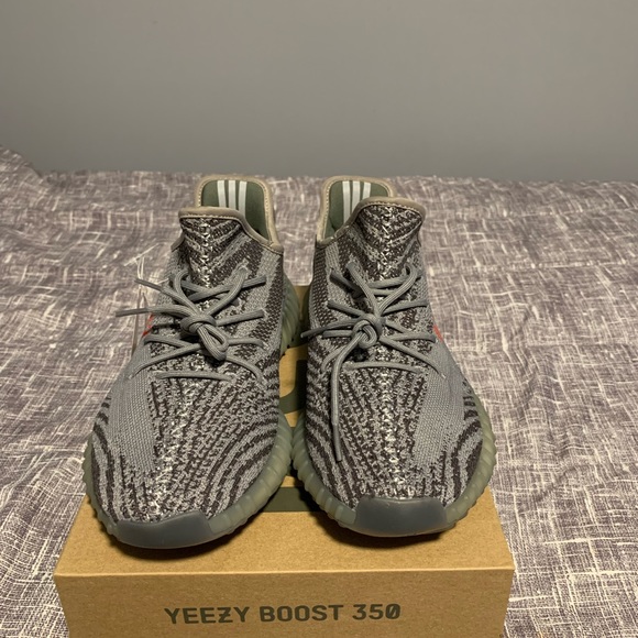 Yeezy - Picture 2 of 7